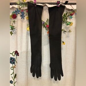 Elegant Brown Vintage Opera Gloves